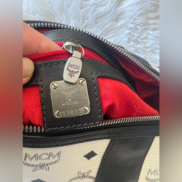 MCM MILANO BOSTON LIMITED - Picture 9 of 17